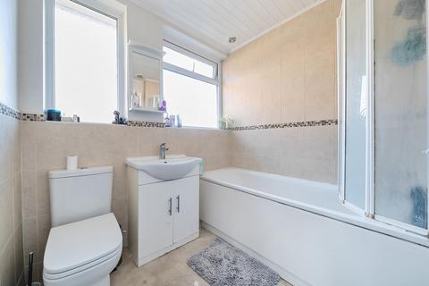 10 Pavilion Way, Ruislip, HA4 9JN
