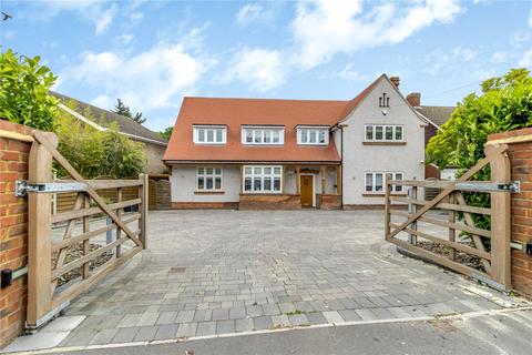 34 Ickenham Road, Ruislip, HA4 7BX