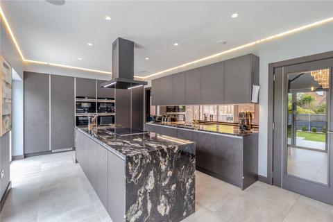 34 Ickenham Road, Ruislip, HA4 7BX