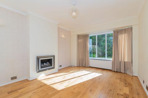 3 bedroom semi-detached house to rent, Thorn Drive, Bearsden