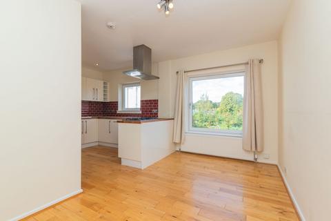 3 bedroom semi-detached house to rent, Thorn Drive, Bearsden