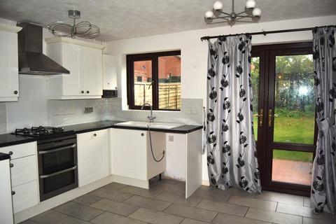 3 bedroom semi-detached house to rent, Parkstone, Poole