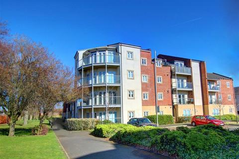 1 bedroom apartment for sale, Charlton Court, Manor Park, Newcastle upon Tyne, Tyne and Wear, NE7