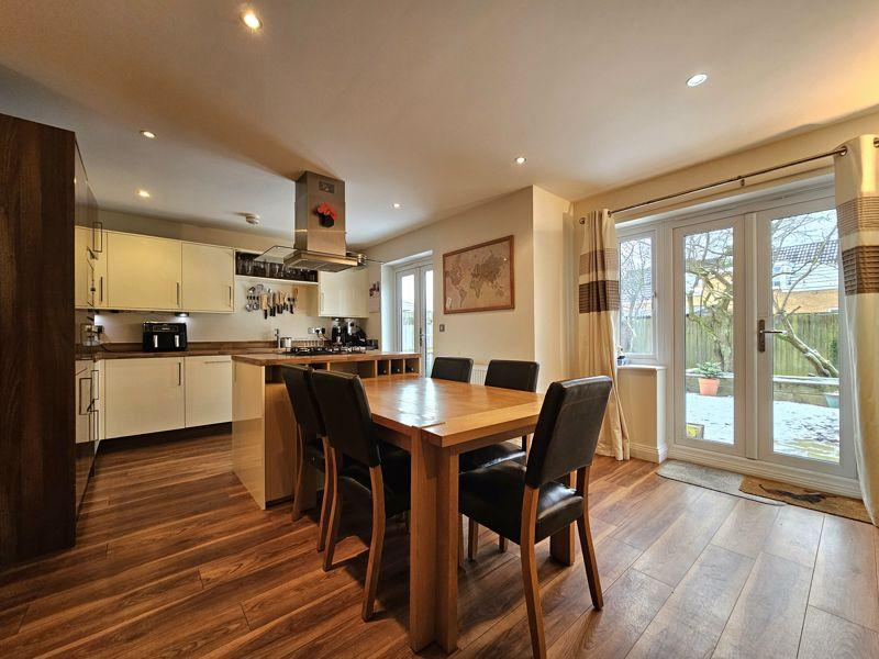 Kitchen Family Room