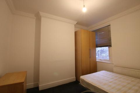2 bedroom flat to rent, Windsor Road, Willesden, NW2