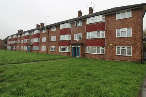 2 bedroom ground floor flat for sale, Larch Crescent, Hayes