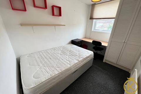 4 bedroom terraced house to rent, Stansted Road, Southsea
