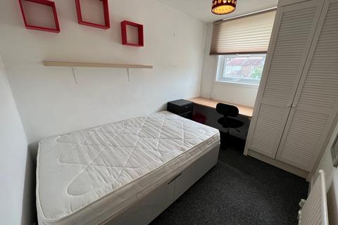 4 bedroom terraced house to rent, Stansted Road, Southsea