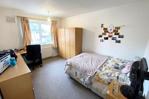 2 bedroom flat to rent, Flint Street, Southsea
