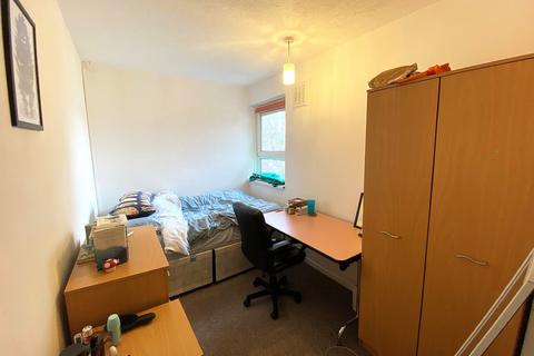 2 bedroom flat to rent, Flint Street, Southsea