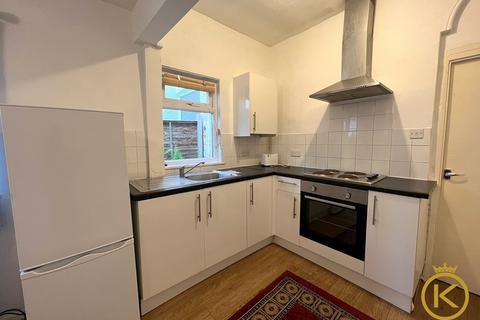 2 bedroom ground floor flat to rent, Margate Road, Southsea