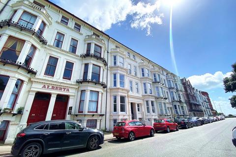 Studio to rent, Western Parade, Southsea