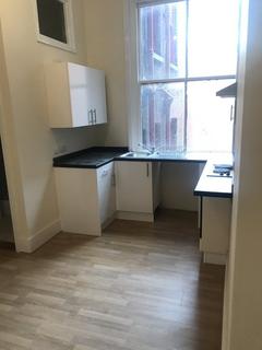 Studio to rent, Western Parade, Southsea