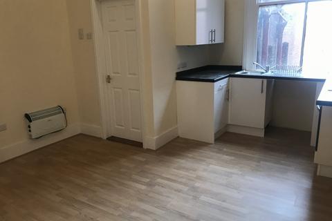 Studio to rent, Western Parade, Southsea