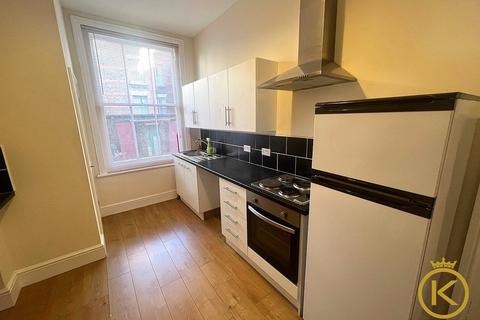 Studio to rent, Western Parade, Southsea