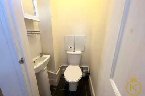 Studio to rent, Western Parade, Southsea