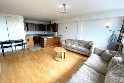 2 bedroom apartment to rent, The Hard, Portsmouth