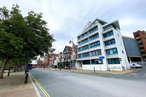 2 bedroom apartment to rent, The Hard, Portsmouth