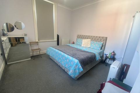 2 bedroom apartment to rent, Craneswater Avenue, Southsea