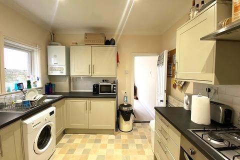 4 bedroom terraced house to rent, Walmer Road, Portsmouth