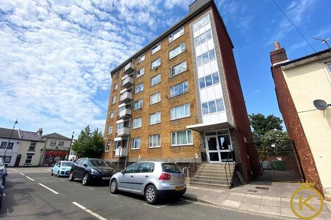 2 bedroom flat to rent, Bramble Road, Southsea
