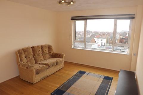 2 bedroom flat to rent, Bramble Road, Southsea