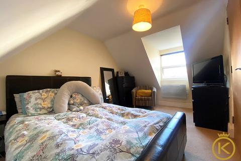 2 bedroom flat to rent, Craneswater Avenue, Southsea, PO4