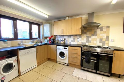 5 bedroom terraced house to rent, Oxford Road, Southsea