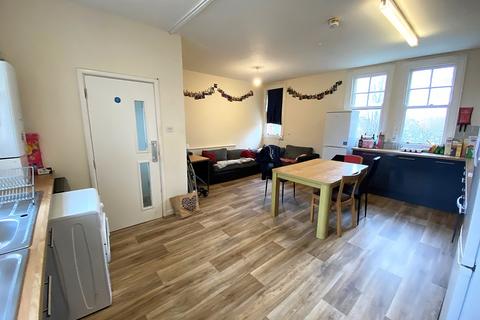 6 bedroom flat to rent - Aylward Street, Portsmouth
