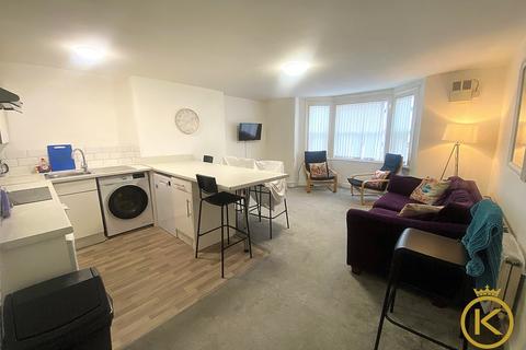 2 bedroom flat to rent, Elphinstone Road, Southsea