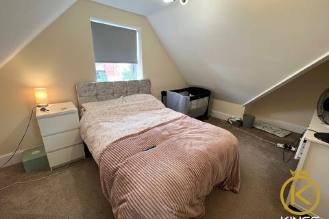 2 bedroom maisonette to rent, Craneswater Avenue, Southsea, PO4.