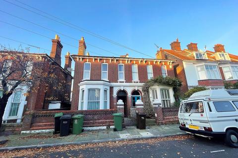 5 bedroom semi-detached house to rent, Havelock Road, Southsea