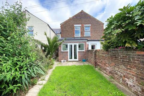 5 bedroom terraced house to rent - Edmund Road, Southsea