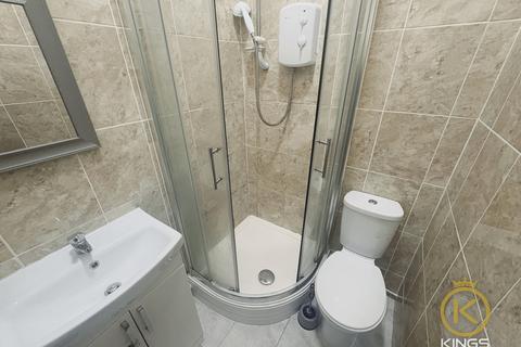 Studio to rent, Western Parade, Southsea
