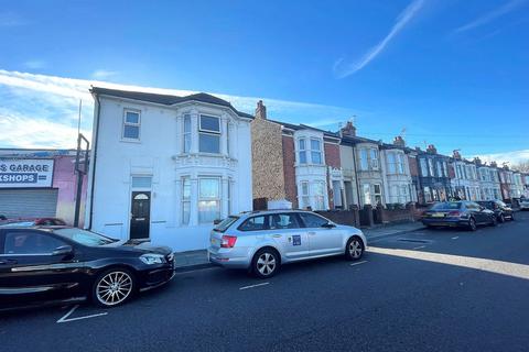 6 bedroom semi-detached house to rent, Francis Avenue, Southsea