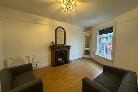 2 bedroom maisonette to rent, Marmion Road, Southsea, PO5.