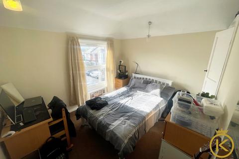 4 bedroom maisonette to rent, Shirley Road, Southsea