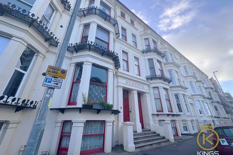 Studio to rent, Western Parade, Southsea