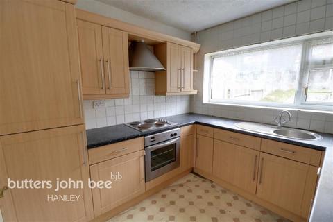 3 bedroom semi-detached house to rent, Ashfields Square, Berry Hill