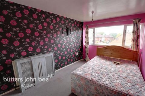3 bedroom semi-detached house to rent, Ashfields Square, Berry Hill