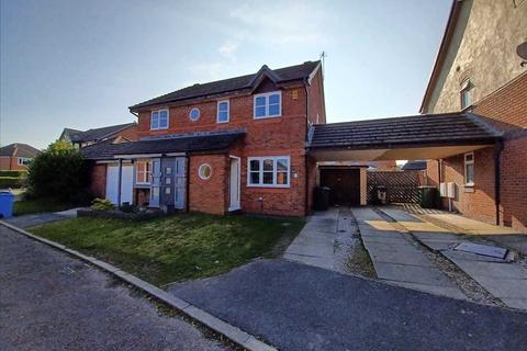 2 bedroom house to rent, Firfield Close, Kirkham