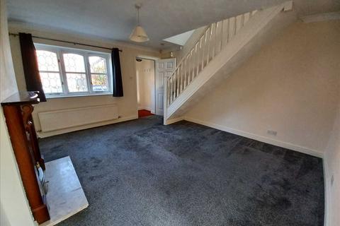 2 bedroom house to rent, Firfield Close, Kirkham