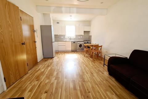 2 bedroom flat to rent, Conewood Street, Highbury