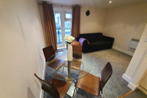 1 bedroom apartment to rent, Altamar, Kings Road, Swansea. SA1 8PY