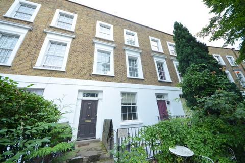 3 bedroom maisonette to rent, Caledonian Road, London N1