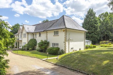 undefined, Wentworth Drive Wentworth Virginia Water, GU25 4NY