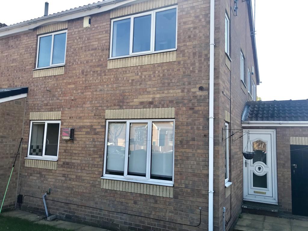 Alderson Avenue, Rawmarsh 2 bed semidetached house £450 pcm (£104 pw)