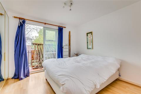 2 bedroom flat to rent, Brompton Park Crescent, London
