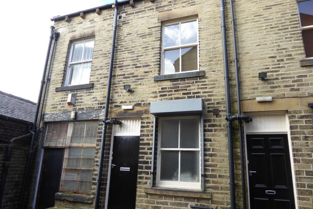 Station Road, Ossett 2 bed apartment £395 pcm (£91 pw)