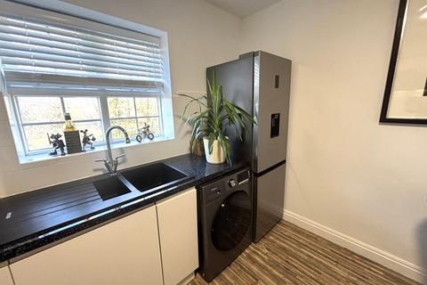 undefined, Fairfield Court, Leeds, West Yorkshire, LS17
